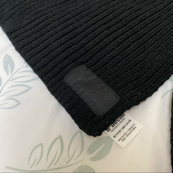 NWOT PINK - Rib Black Scarf - Picture 5 of 7